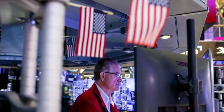 US private payrolls gains slow in June; planned layoffs drop 53%