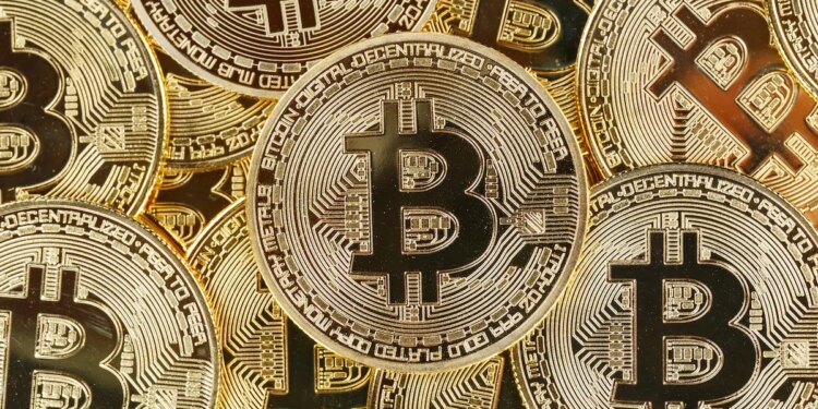 Dormant Bitcoin Address Reawakens During Crypto Lawsuit