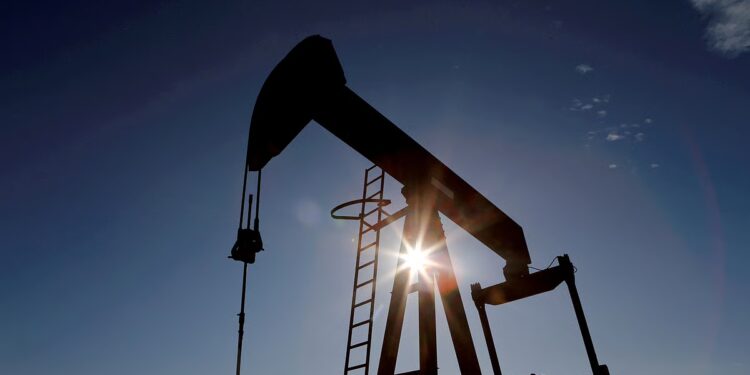 Crude oil futures fall on weak global cues