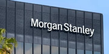 Morgan Stanley Targets Ethereum and Solana ETF Market Share Amid Intensifying Fee Competition