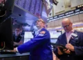 Wells Fargo doubles down on stock market and AI