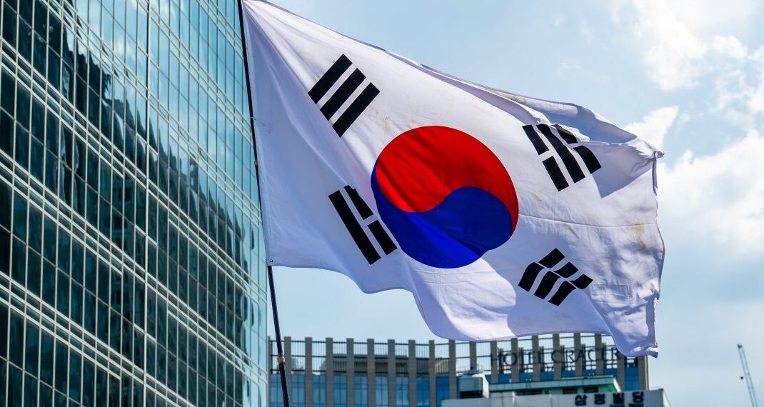KOSPI Surge Triggers Curbs, SK Hynix Soars 9% Leading Chip Stocks, Samsung and Kioxia Gain