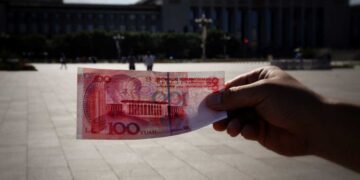 Is China’s Digital Yuan Becoming a Settlement Tool? The Geopolitics of Monetary Hedging